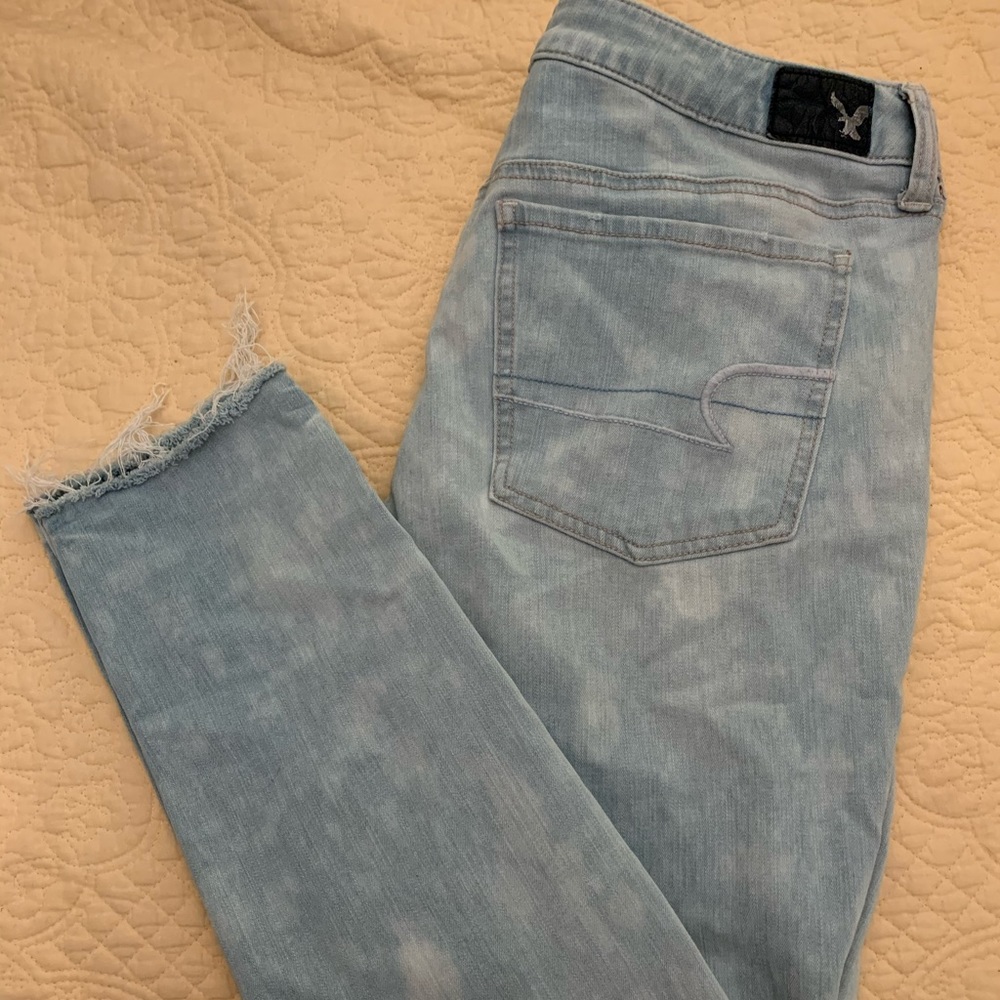 american eagle light wash skinny jeans
